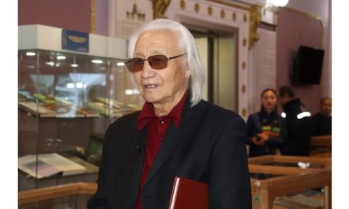 Орчуулагч Г.Аким: Ийм ном хүнийг хэзээ ч хар буруу сэтгэлтэй болгодоггүй учраас би дуртай байдаг