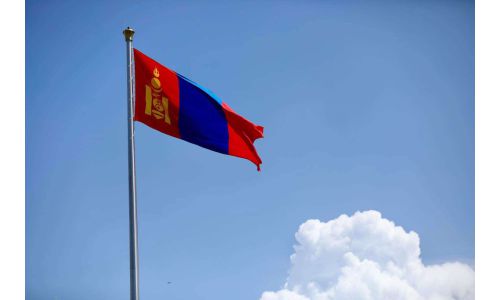 Монголын хамгийн өндөрт мандуулсан далбаа