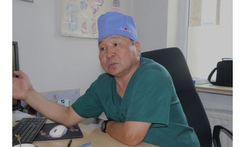 Б.Баярсайхан: Дурангийн мэс засал гэдэг бол тасархай гоё юм