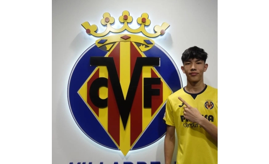 Испанийн “Villareal” хөлбөмбөгийн багтай гэрээ байгуулсан монгол хүү Батчулуун гэж хэн бэ?