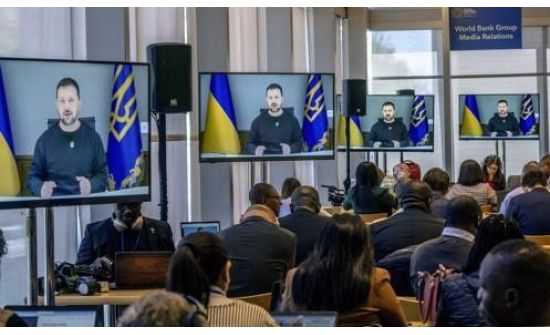 Гадаадад царцаасан Оросын төв банкны хөрөнгийг Украины сэргээн босголтод зарцуулахыг шаардав