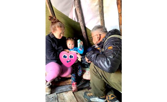 Зүрхний эмч Б.Болдсайхан Хөвсгөлийн тайгад 350 гаруй хүнд үзлэг хийжээ