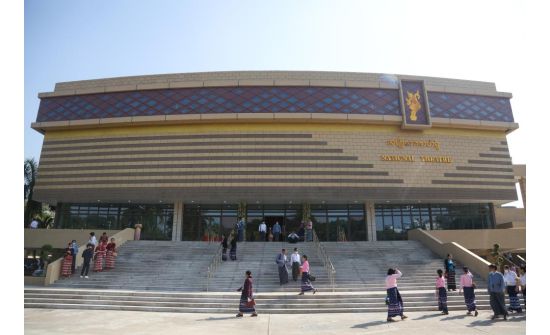 Хятад улс Мьянмарын Үндэсний театрыг засварлаж дуусав