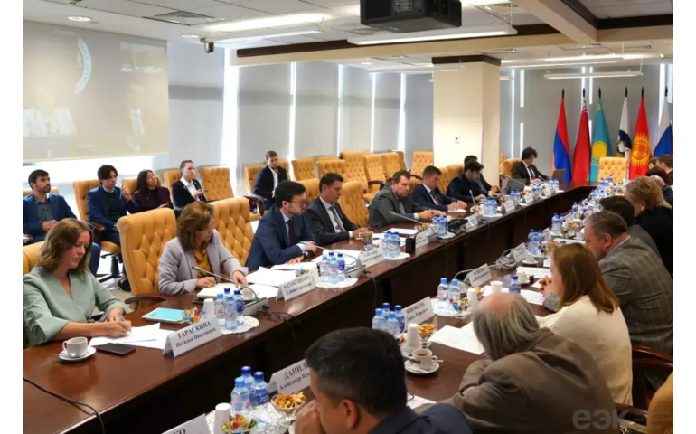 Монгол улс Евроазийн орнуудад нэхмэл, ноолууран бүтээгдэхүүн, мах нийлүүлнэ