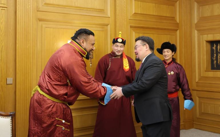 Ерөнхий сайд Г.Занданшатар “Physical Asia” нэвтрүүлгийн оролцогчдыг хүлээн авч уулзжээ